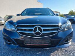 Mercedes-Benz E 220 T- Blue Efficiency voll