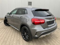 Mercedes-Benz GLA 200 voll