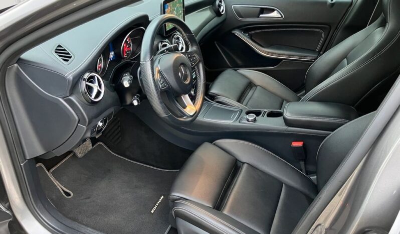 Mercedes-Benz GLA 200 voll