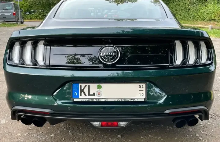 Ford Mustang Fastback V8 5.0 Bullitt voll