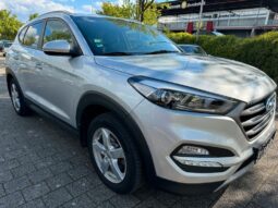 Hyundai Tucson voll