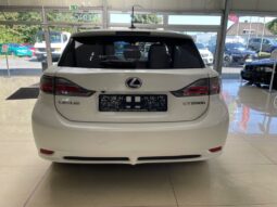 Lexus CT 200h voll