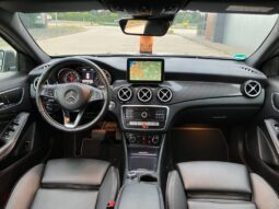 Mercedes-Benz GLA 200 voll