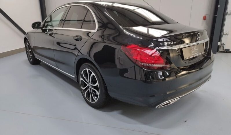 Mercedes-Benz C 300 e Hybrid voll