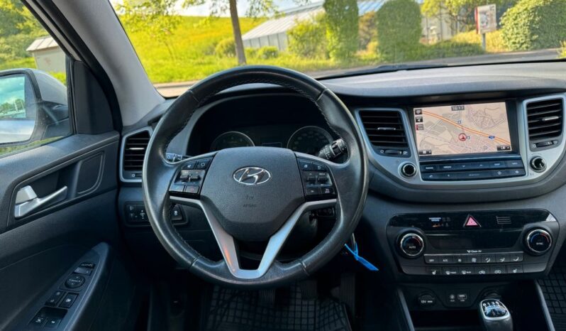 Hyundai Tucson voll