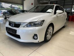 Lexus CT 200h voll