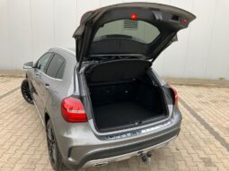 Mercedes-Benz GLA 200 voll